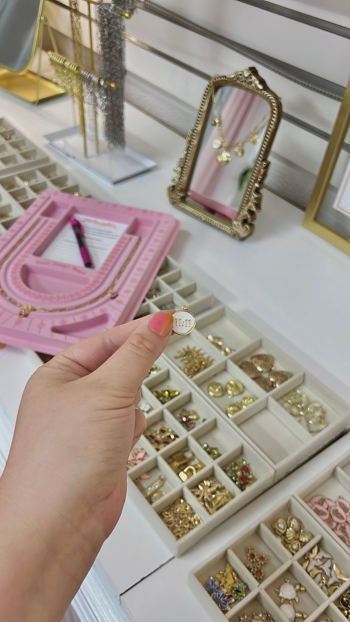 Merry & Bright Girlsâ Night â Event Ticket