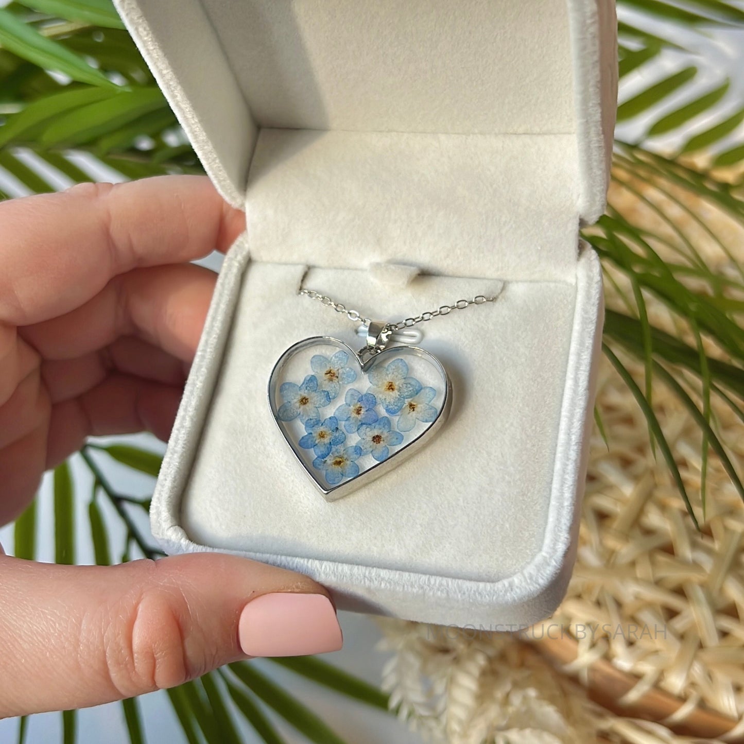 FORGETMENOT NEACLACE