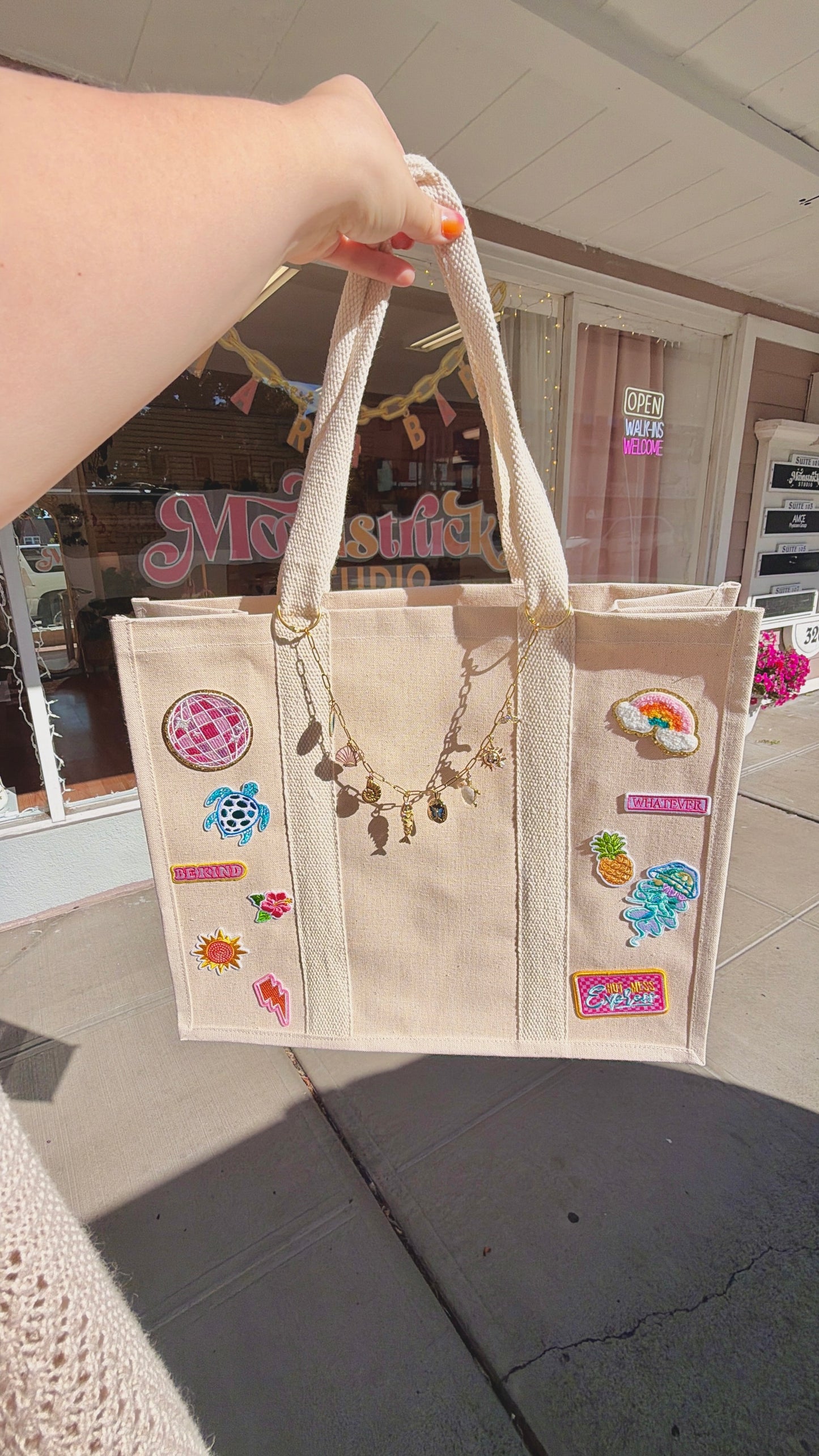 Tote & Charm Night 🌸✨