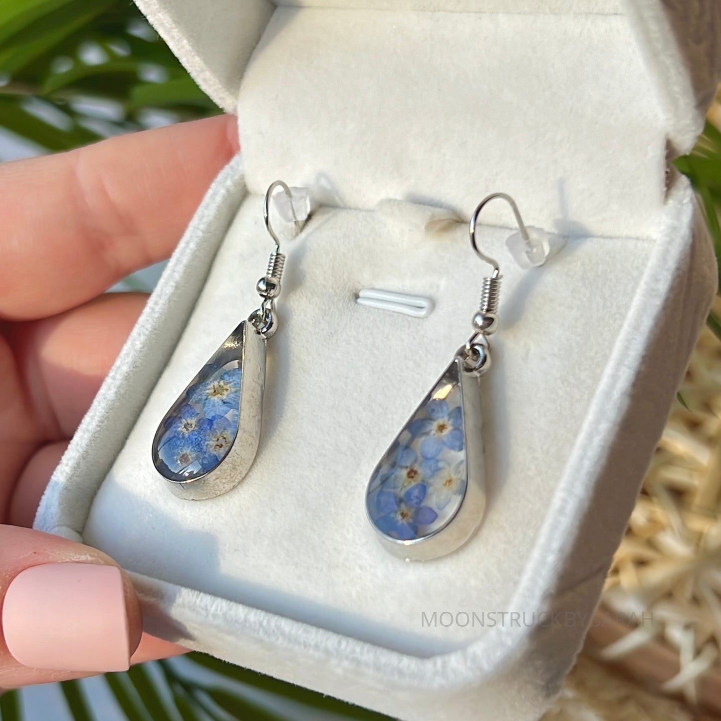 FORGETMENOT DAINTY EARRINGS