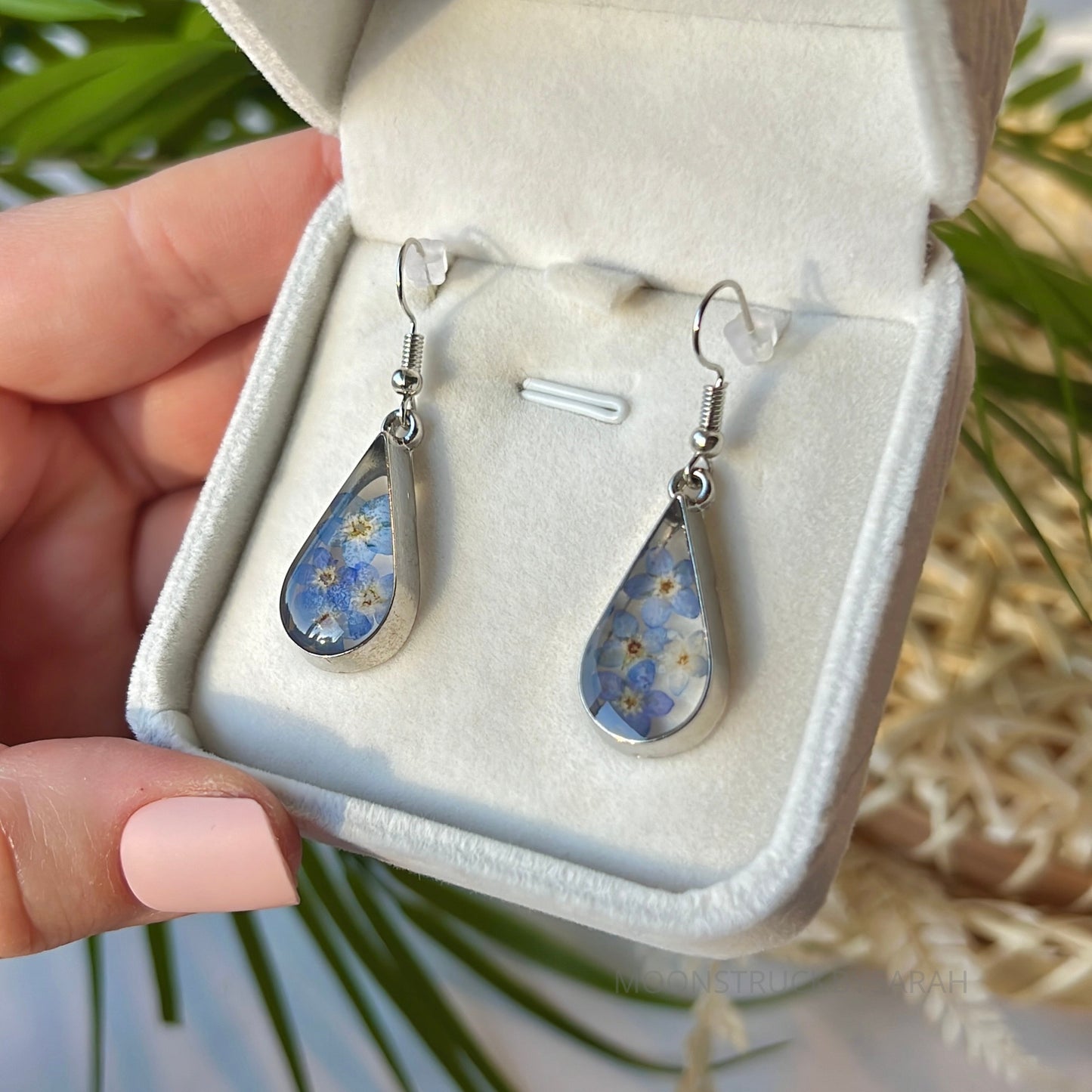 FORGETMENOT DAINTY EARRINGS