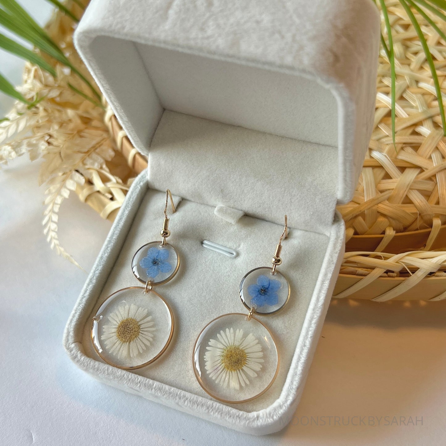 FORGETMENOT DAISY EARRINGS