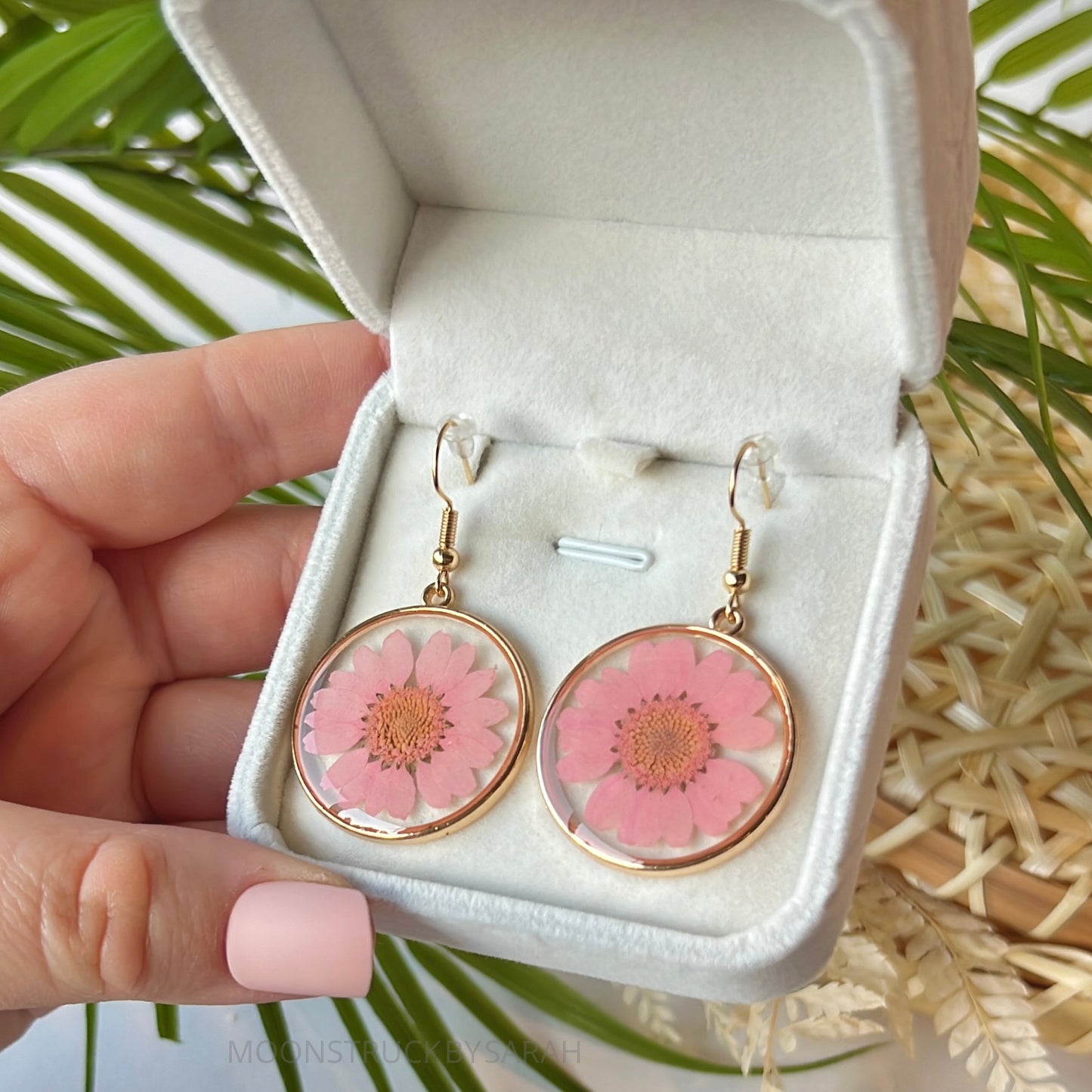 PINK DAISY EARRINGS