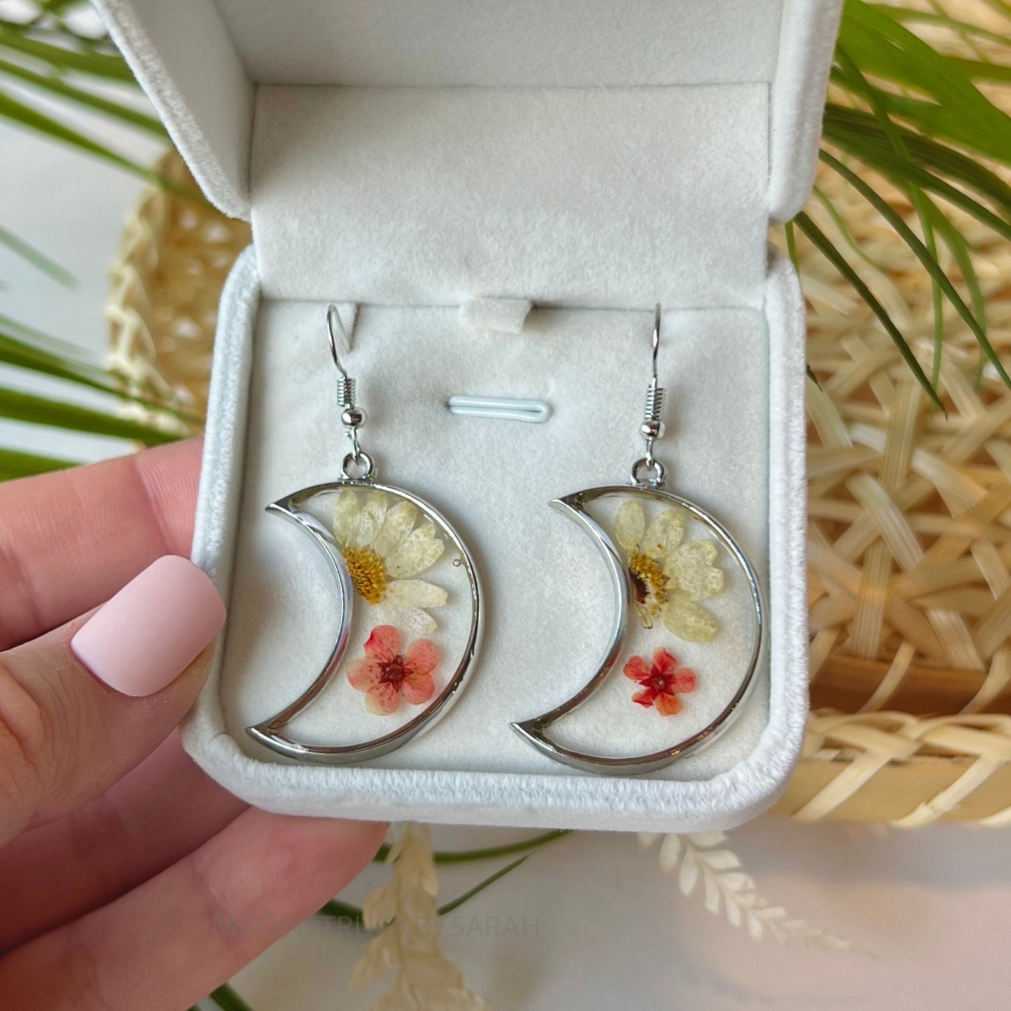 DAISY MOON EARRINGS